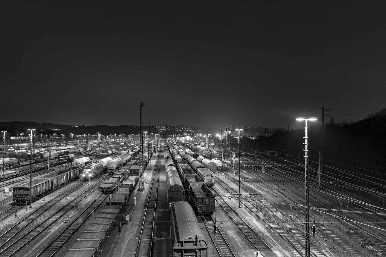 Endüstriyel depolarda kullanılan otomatik temizlik robotları Endüstriyel depolarda kullanılan otomatik temizlik robotları